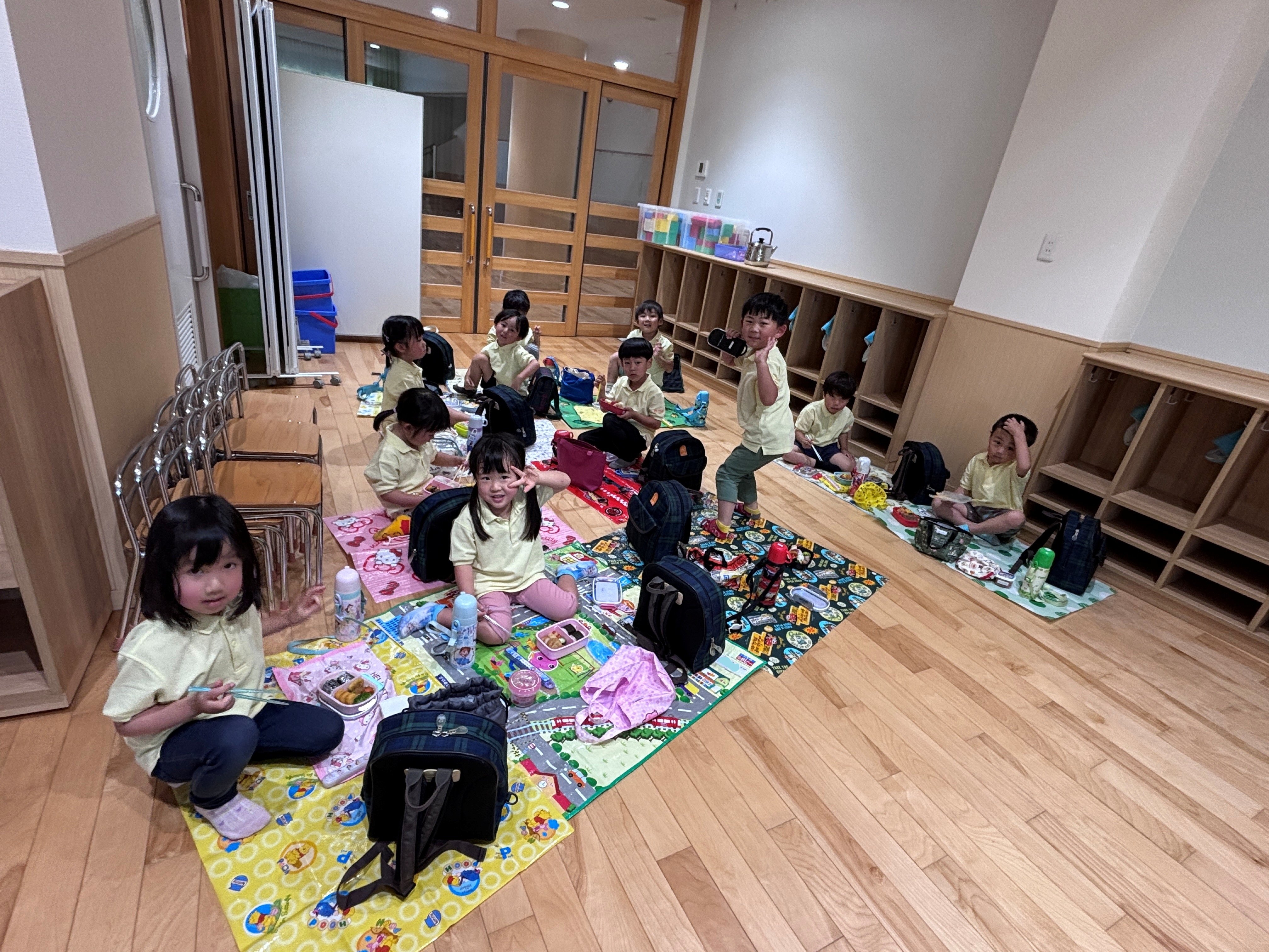 お弁当持ち散歩太陽4.jpg